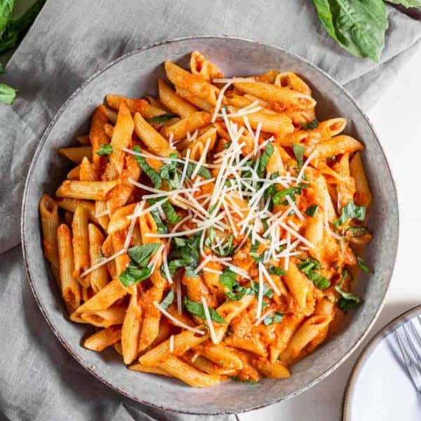 Easy Tomato Basil Pasta - Spoonful of Flavor