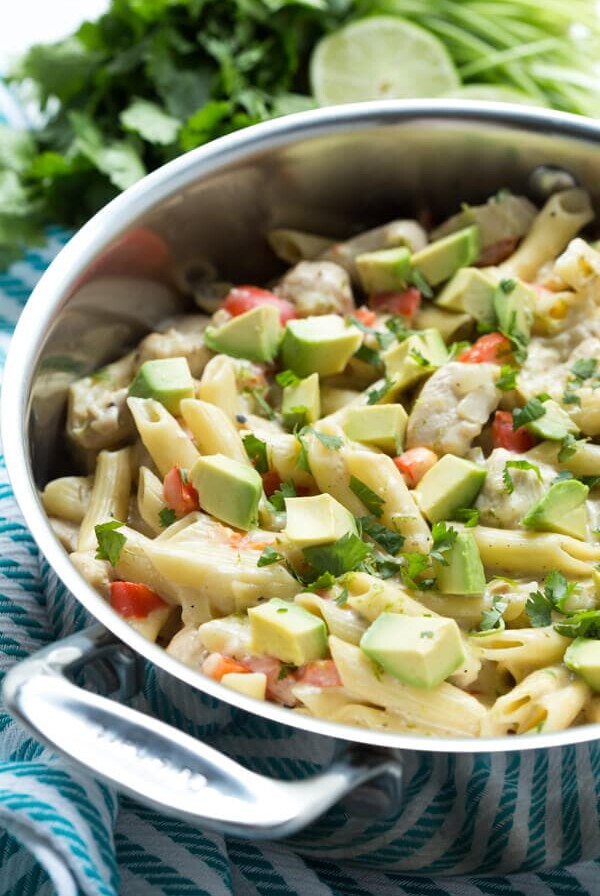 One Pot Creamy Salsa Verde and Lime Chicken Pasta is made with pasta, chicken, lime, tomatillo pasta and cheesy goodness! Everything cooks in one pot too.