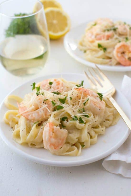 Lemon Garlic White Wine Shrimp Fettuccine Pasta - Spoonful of Flavor