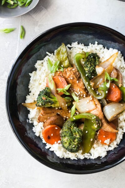 Garlic Sesame Chicken Stir Fry - Spoonful of Flavor