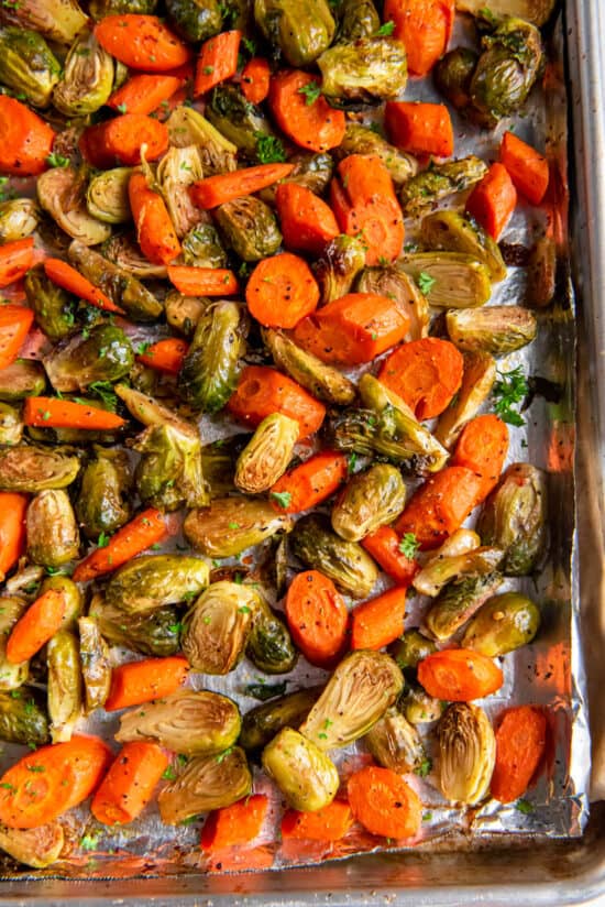 Easy Roasted Brussels Sprouts And Carrots Spoonful Of Flavor 8697