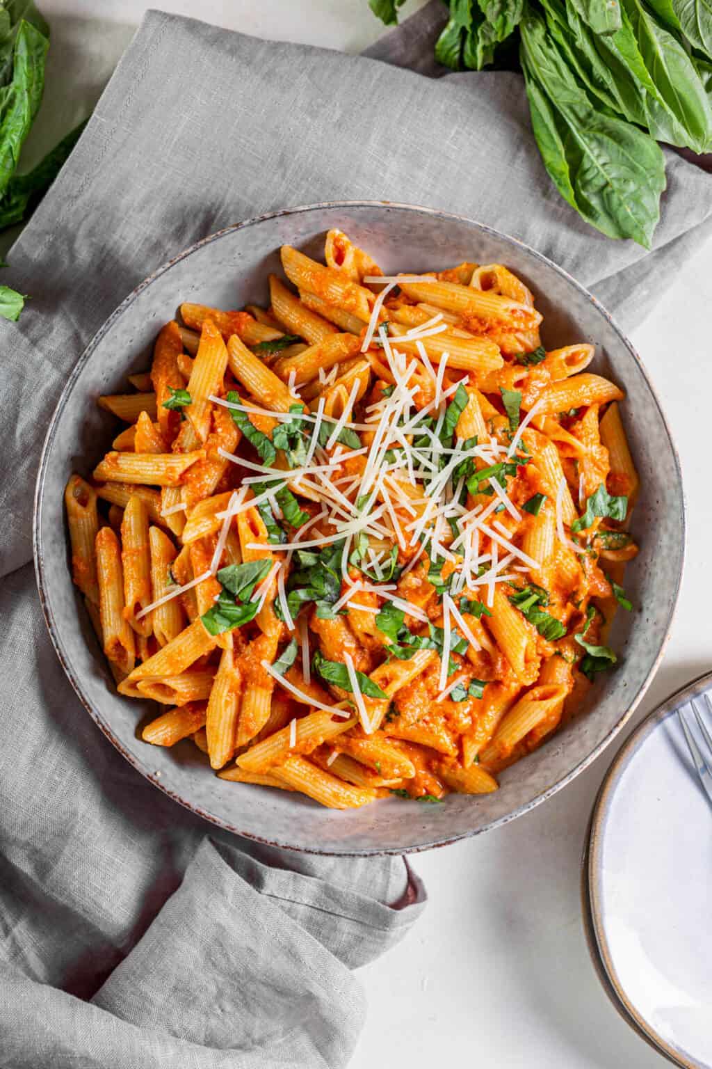 Tomato Basil Pasta (Quick & Easy) - Spoonful of Flavor