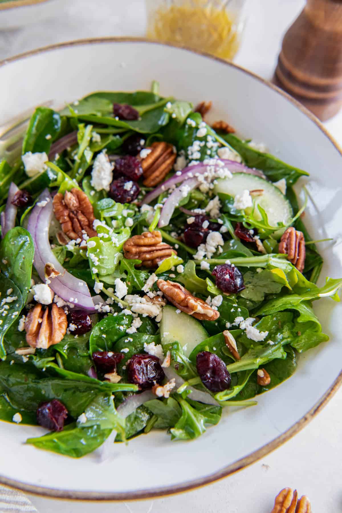 Spinach and Arugula Salad - Spoonful of Flavor